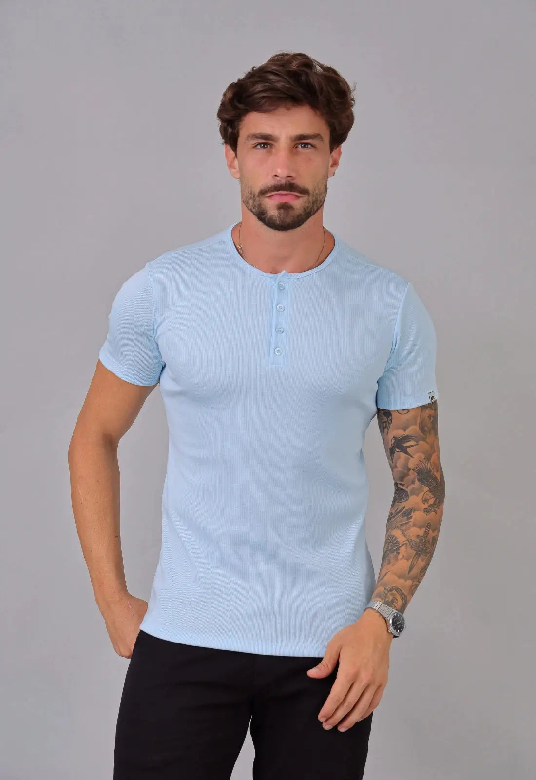 Camiseta Henley Canelada Azul Claro