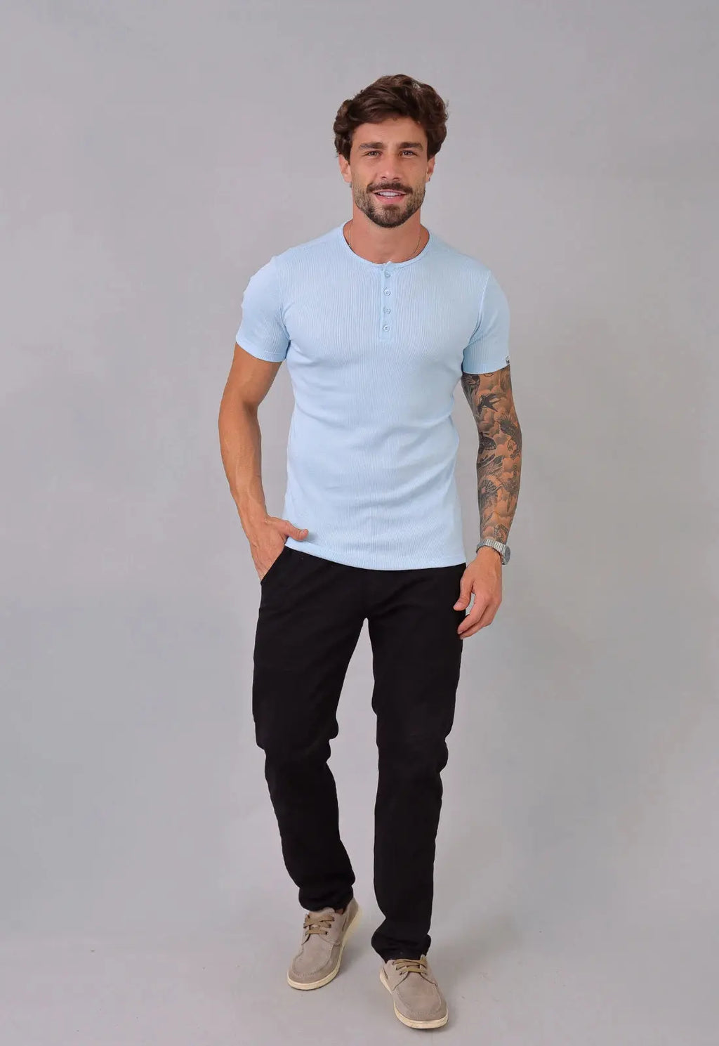 Camiseta Henley Canelada Azul Claro