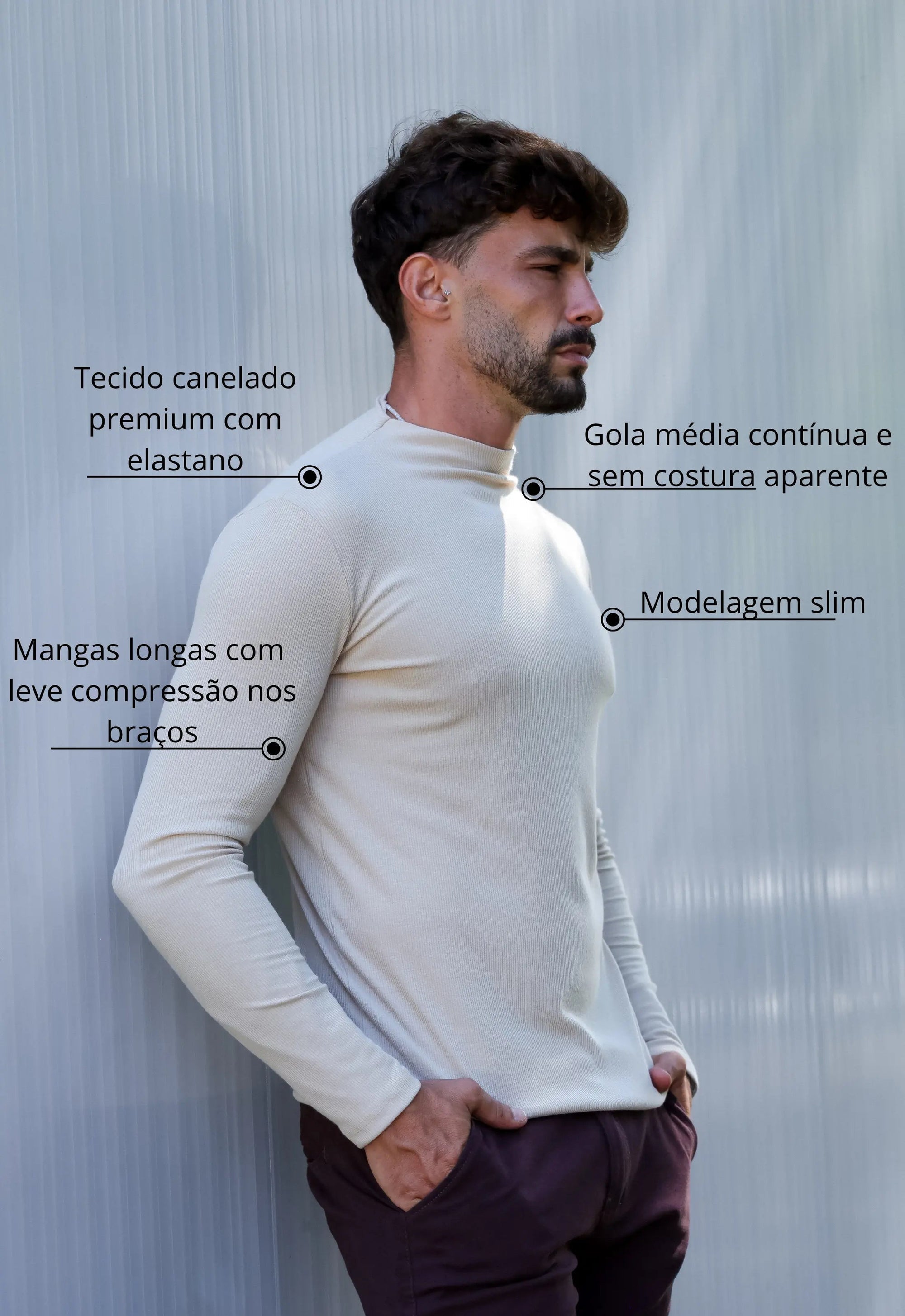 Camiseta Slim Manga Longa Gola Média Bege