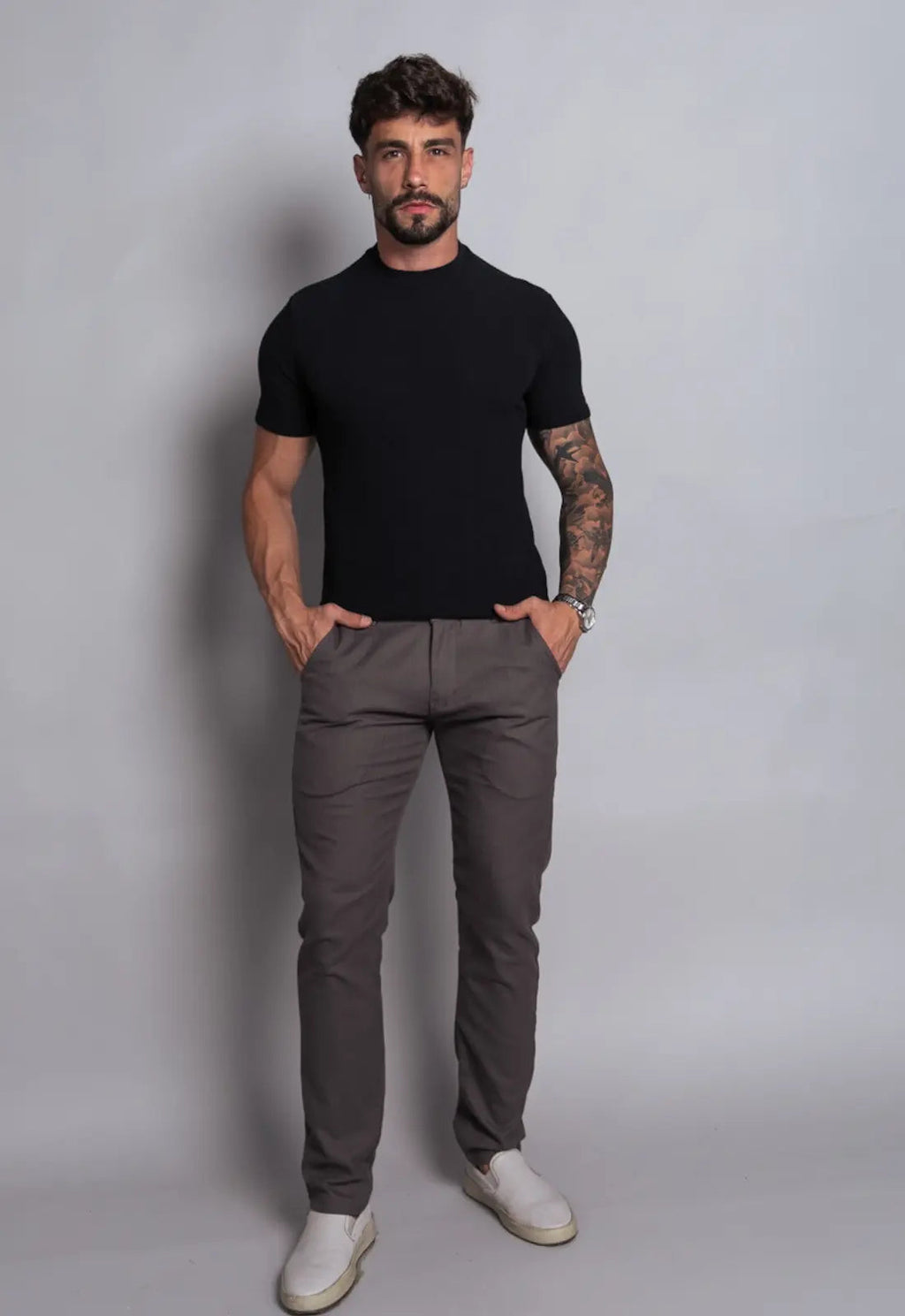 Camiseta Canelada Gola Média Preta