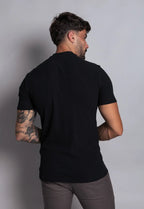 Camiseta Canelada Gola Média Preta
