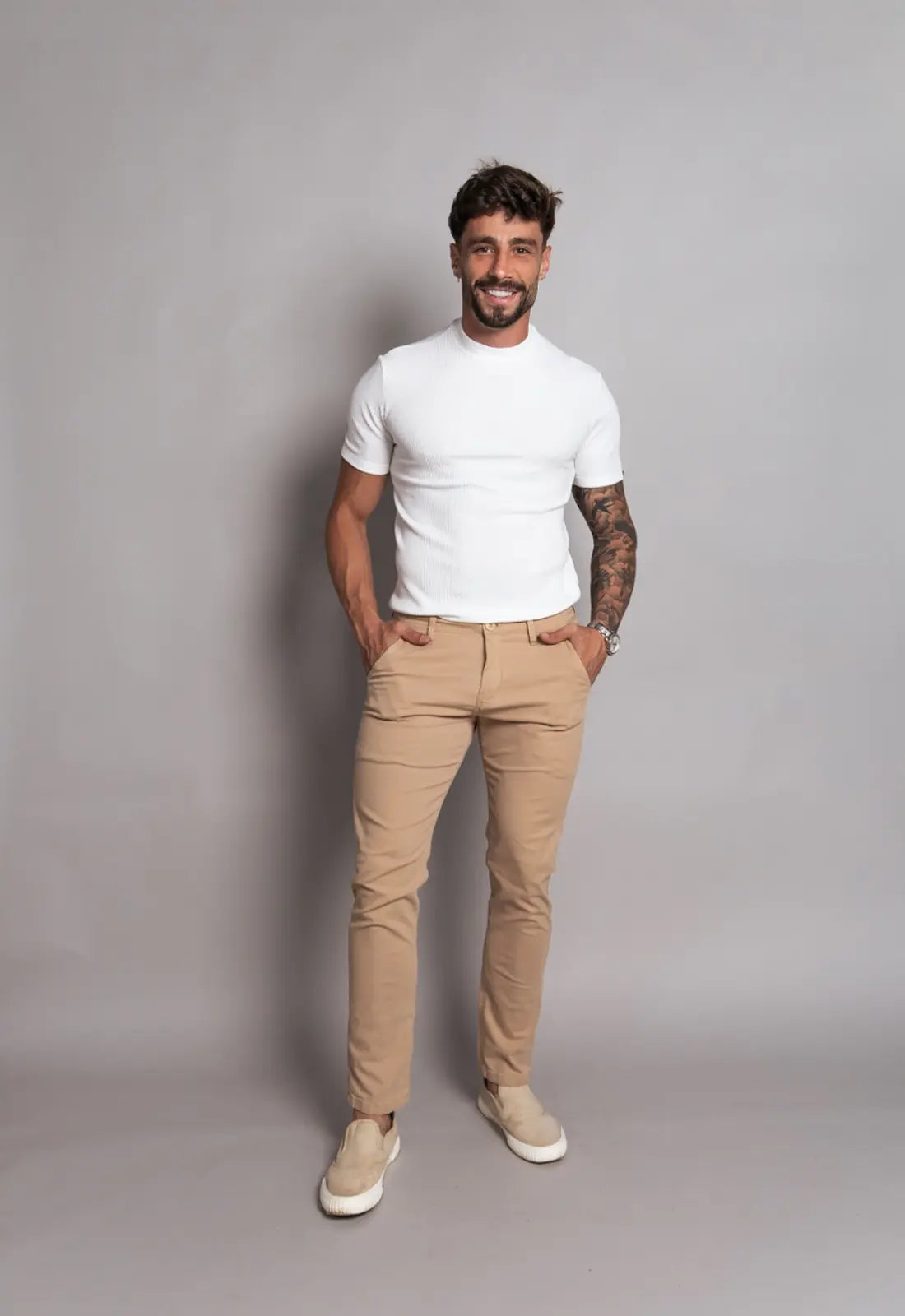 Camiseta Canelada Gola Média Branca