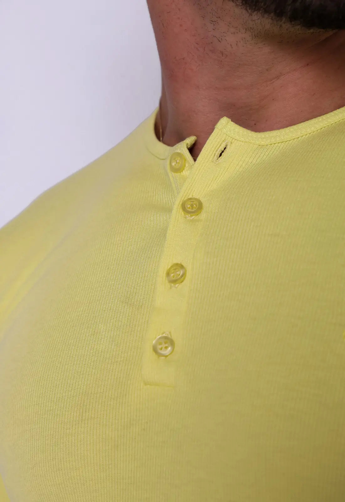Camiseta Henley Canelada Amarela