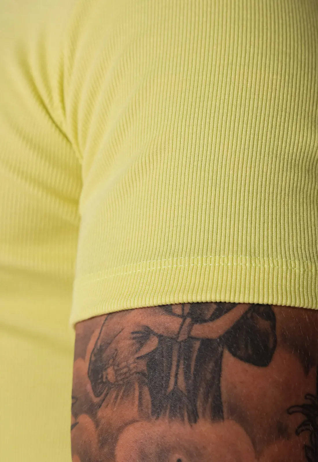 Camiseta Henley Canelada Amarela