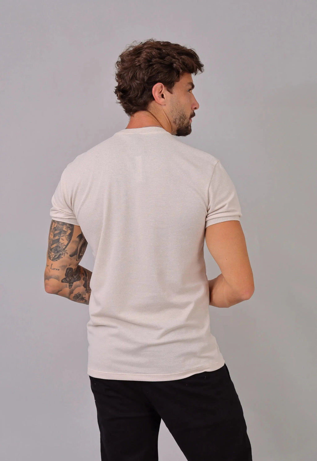 Camiseta Gola Padre Zíper Bege