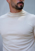 Camiseta Slim Manga Longa Gola Média Bege