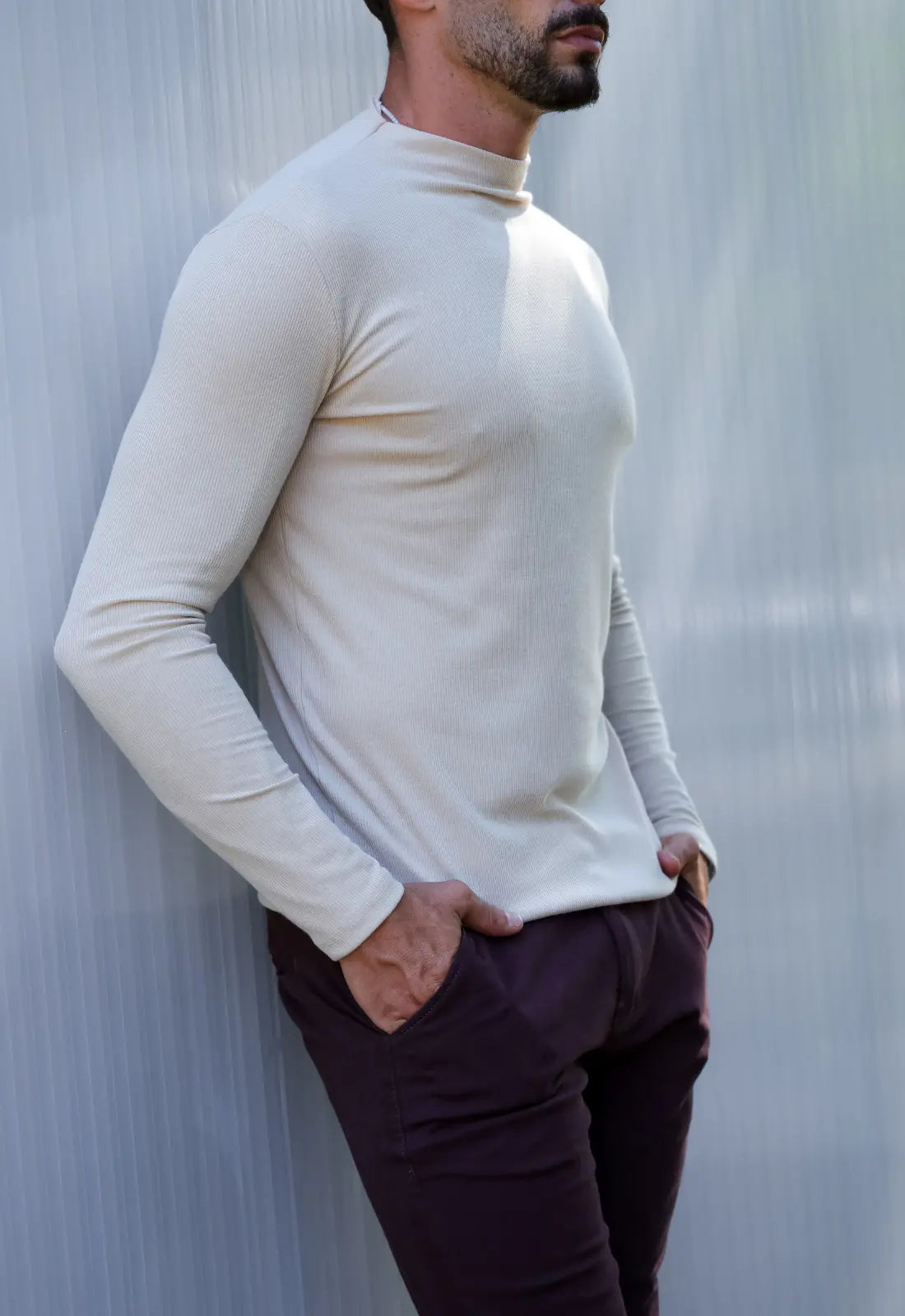 Camiseta Slim Manga Longa Gola Média Bege