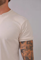 Camiseta Gola Padre Zíper Bege