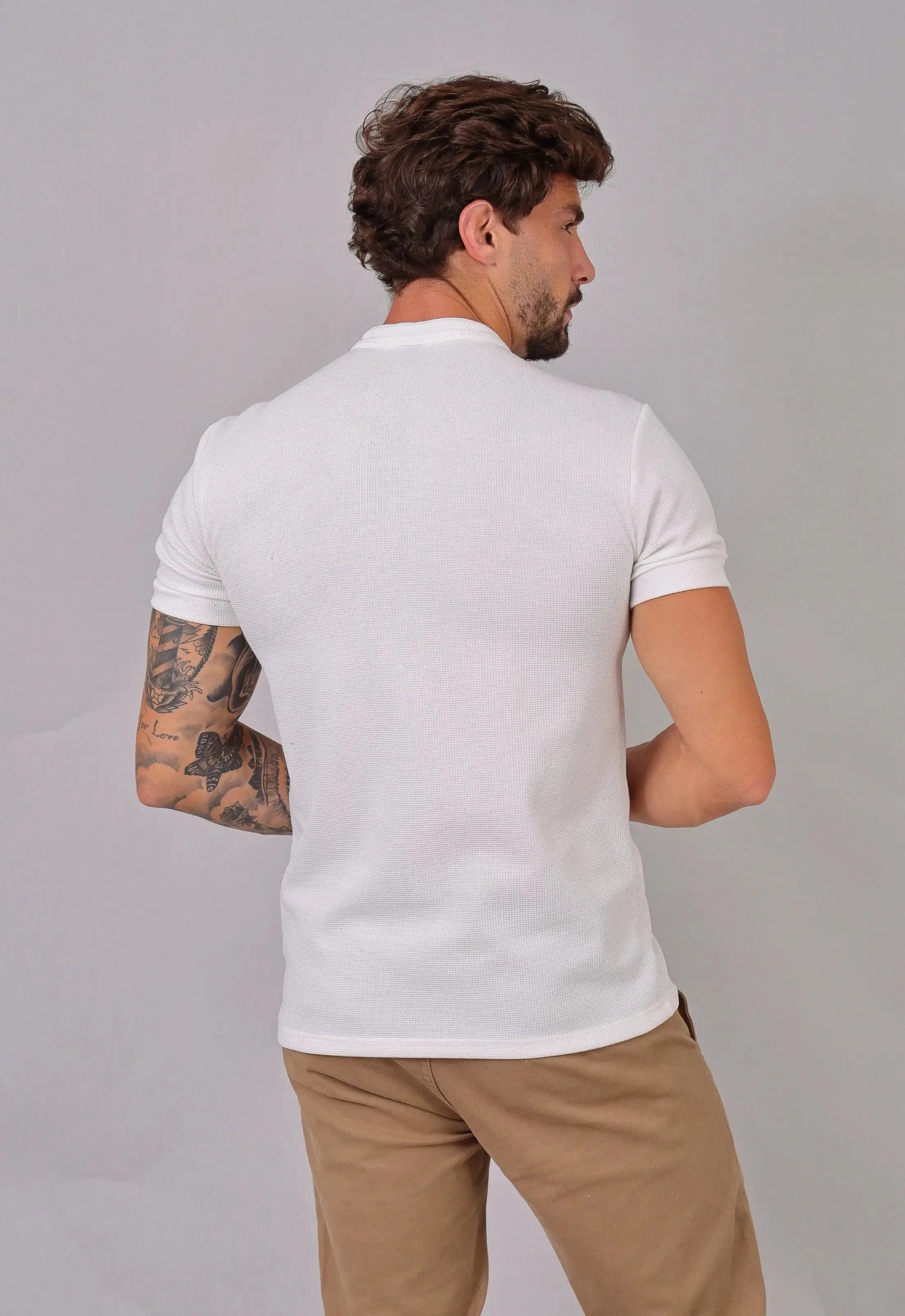 Camiseta Henley Slim Tricot com Elastano Branca