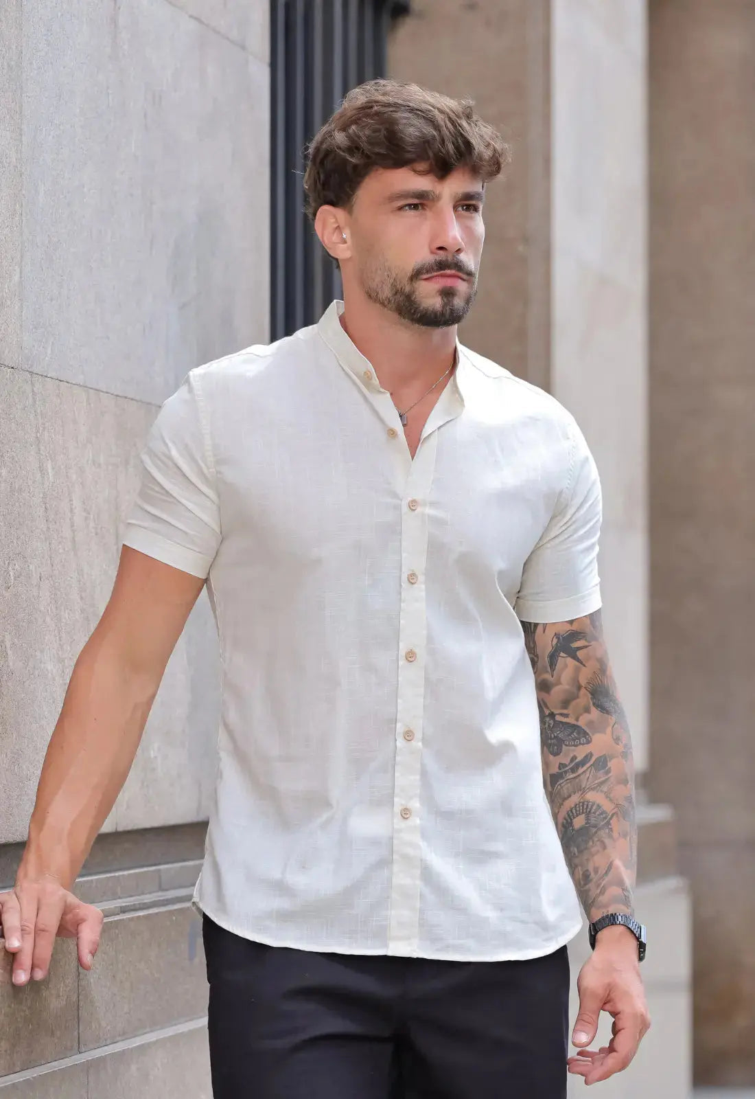 Camisa Masculina Manga Curta Gola Padre Slim Bege