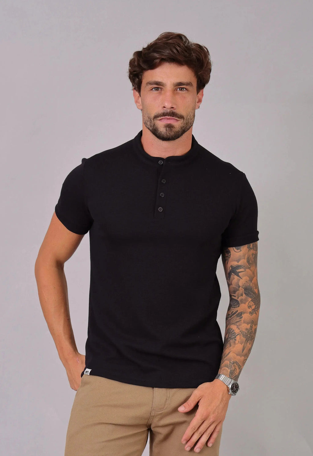 Camiseta Henley Slim Tricot com Elastano Preta