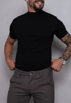 Camiseta Slim Gola Alta Preta