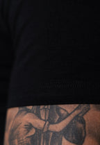 Camiseta Slim Gola Alta Preta