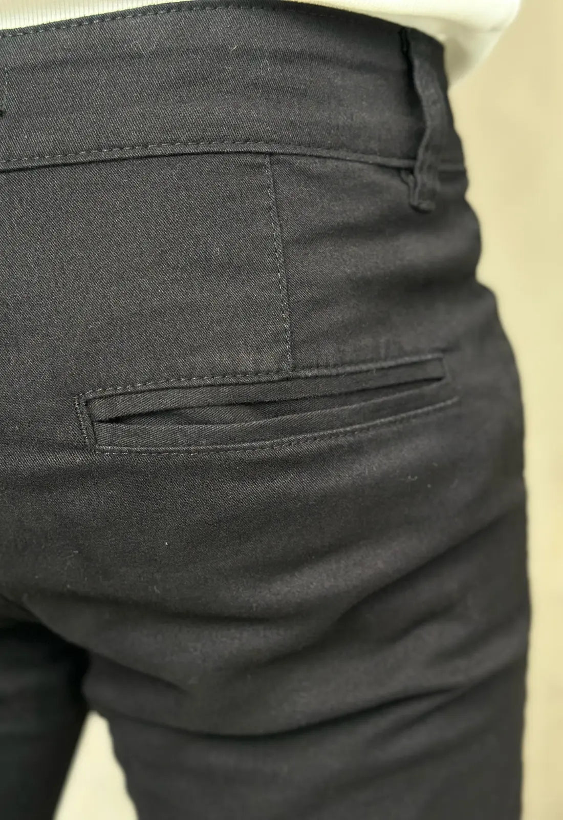 Calça Alfaiataria em Sarja com Elastano Preto