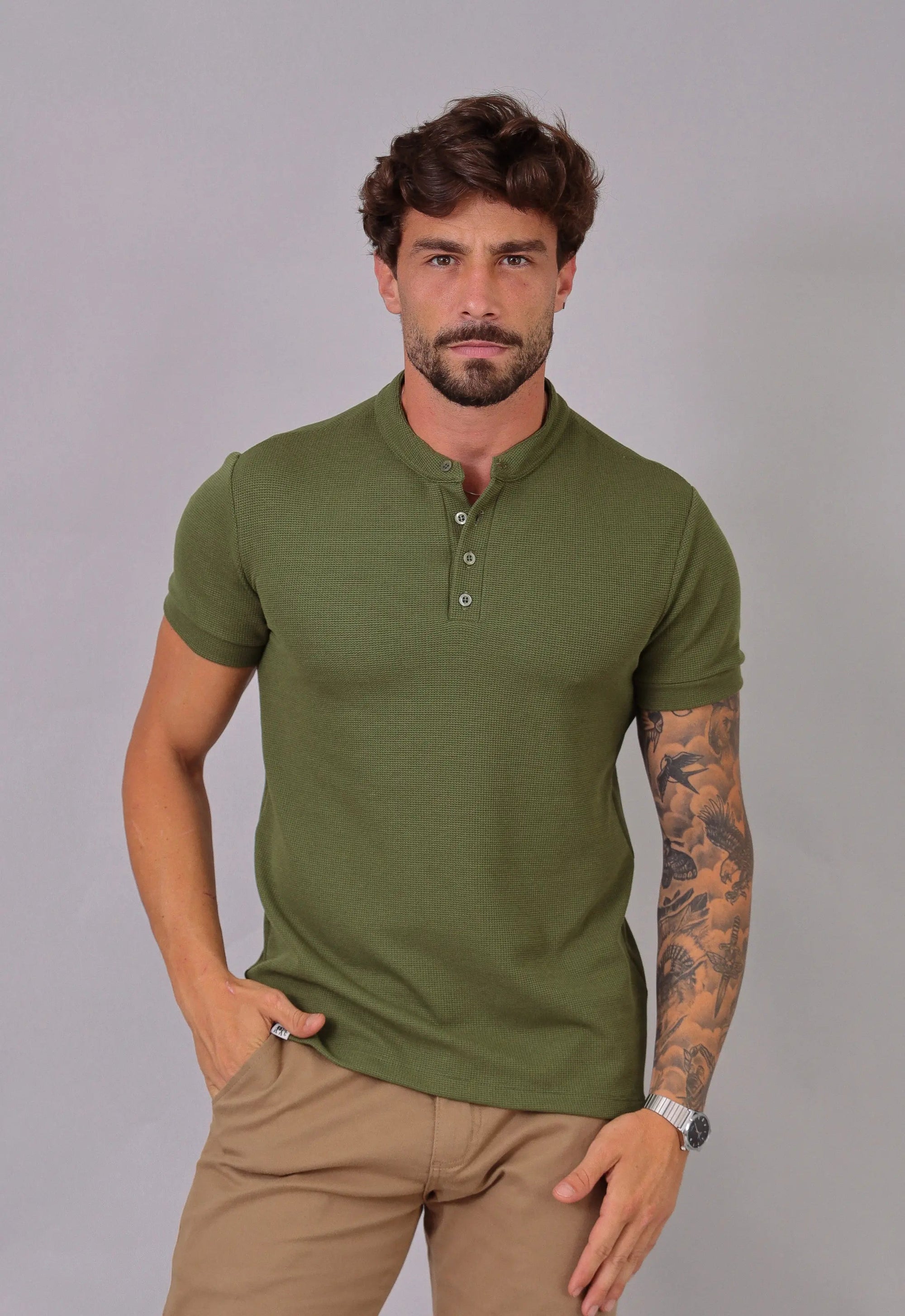 Camiseta Henley Slim Tricot com Elastano Verde