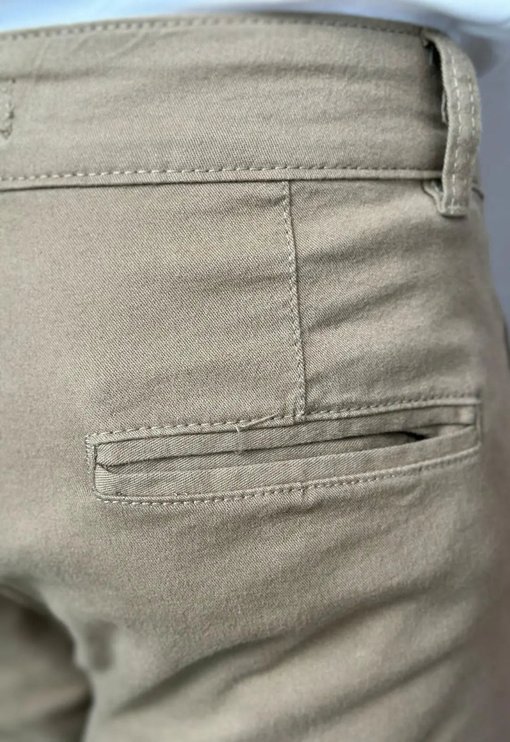 Calça Alfaiataria em Sarja com Elastano Verde