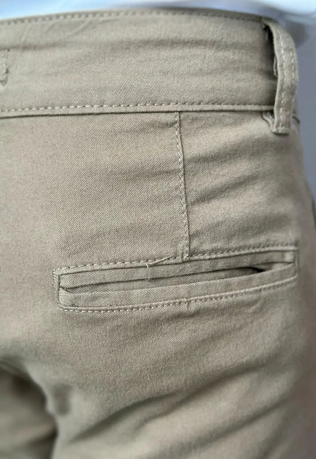 Calça Alfaiataria em Sarja com Elastano Verde