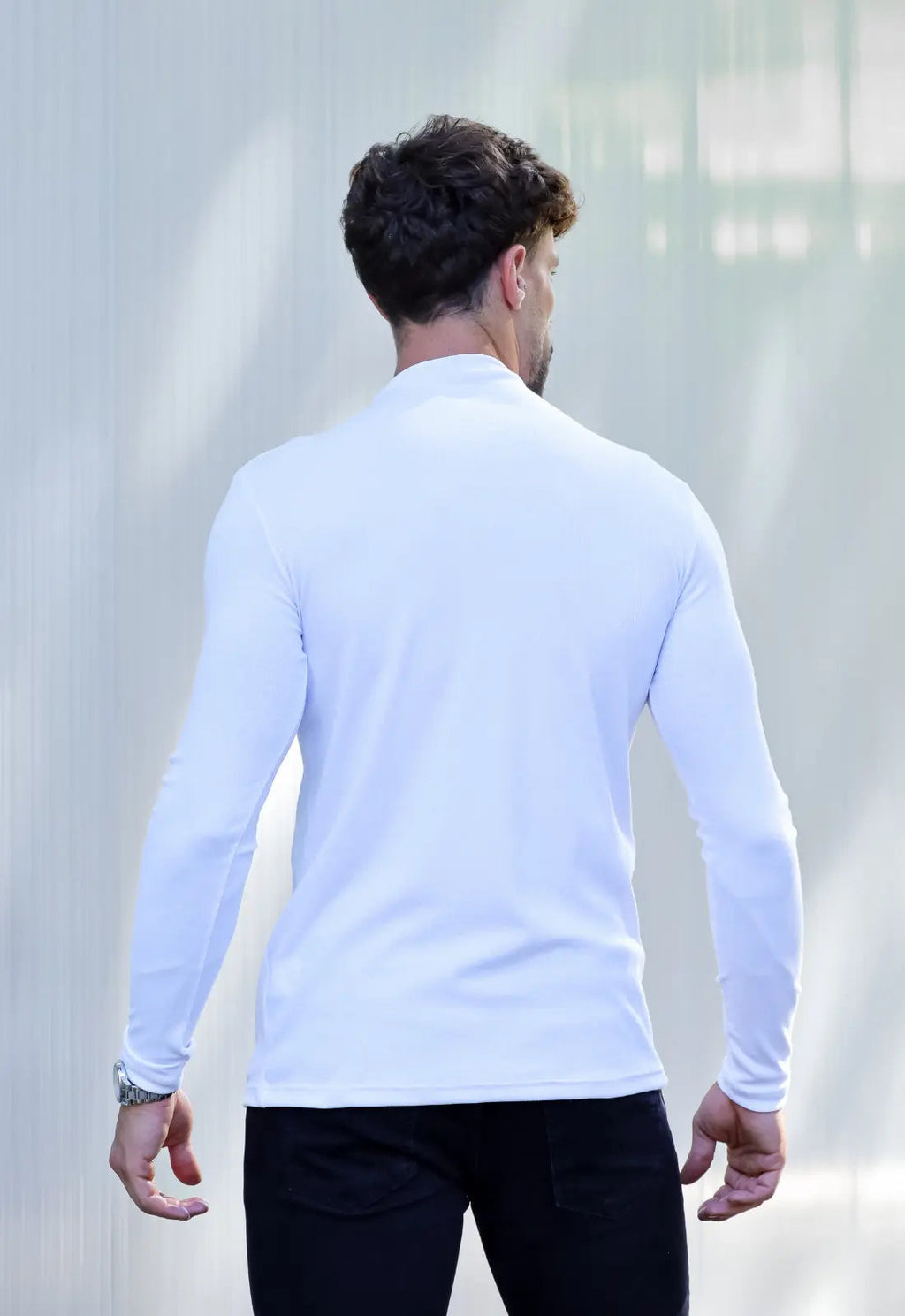 Camiseta Slim Manga Longa Gola Média Branca