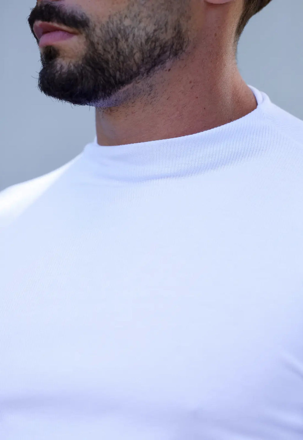 Camiseta Slim Manga Longa Gola Média Branca